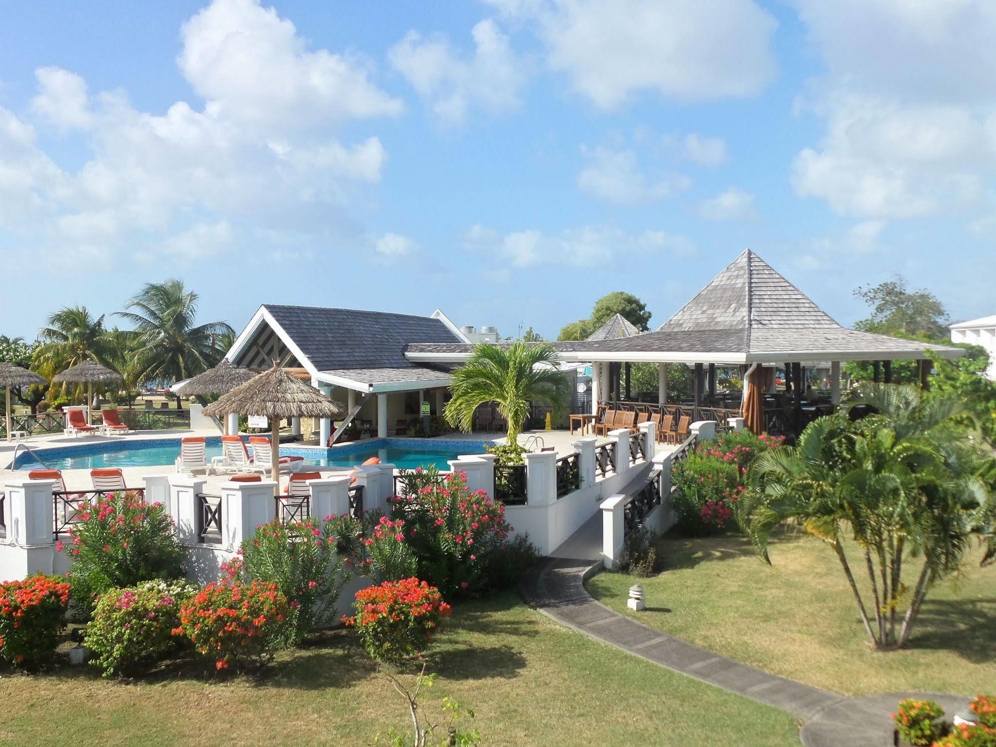 Coyaba Beach Resort St. George's Buitenkant foto